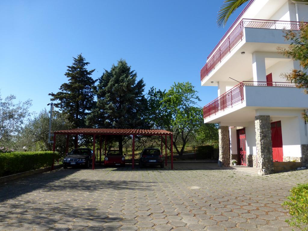 B&B Diamante Nissoria Exterior photo