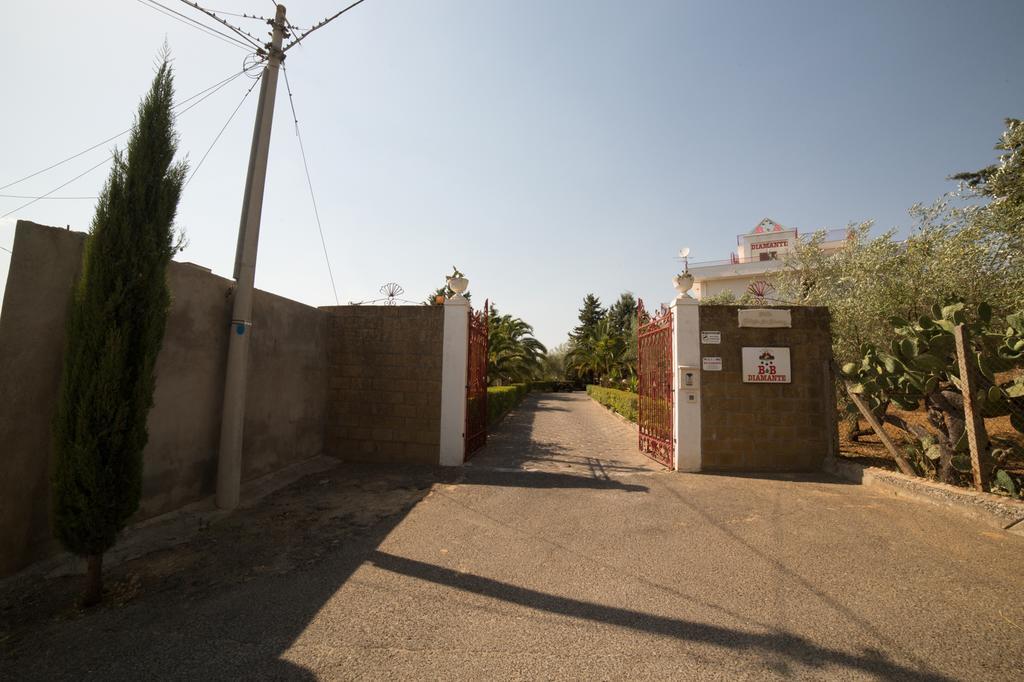 B&B Diamante Nissoria Exterior photo