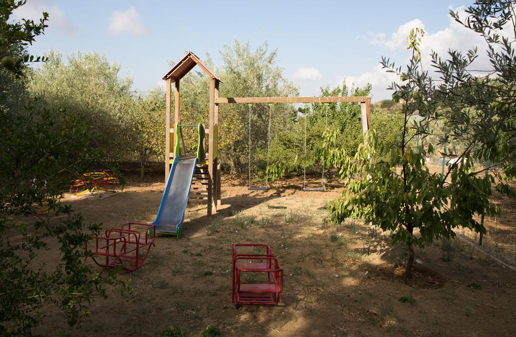 B&B Diamante Nissoria Exterior photo
